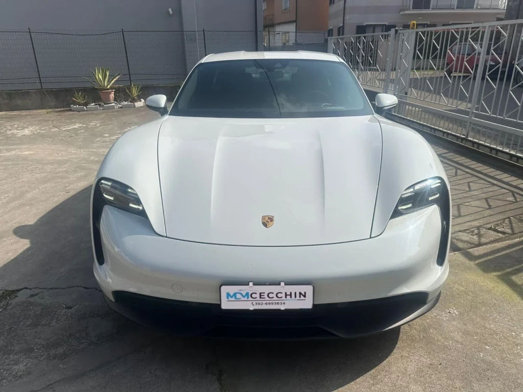 Porsche Taycan usato MCMcecchinauto