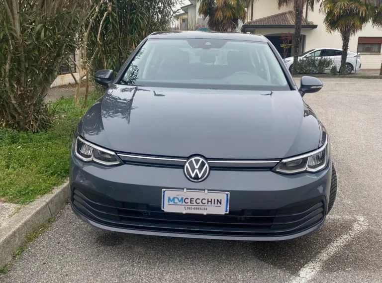 Volkswagen Golf 8