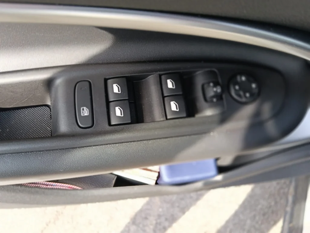 Jeep AVENGER usato MCMcecchinauto