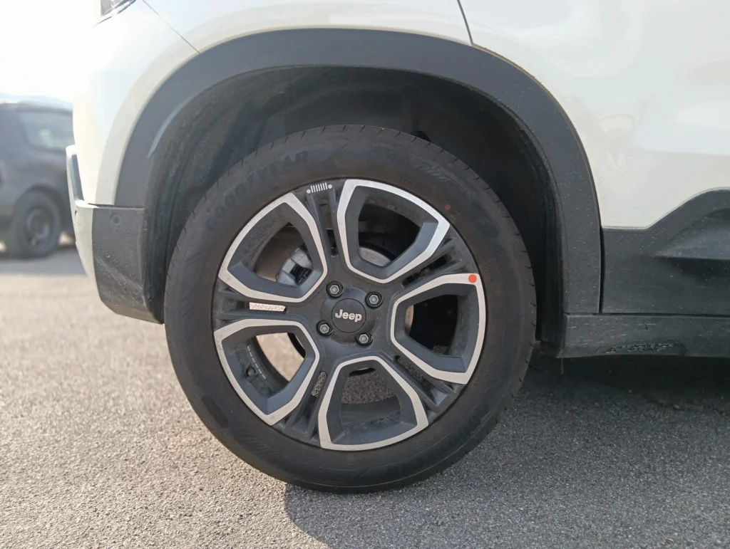 Jeep AVENGER usato MCMcecchinauto