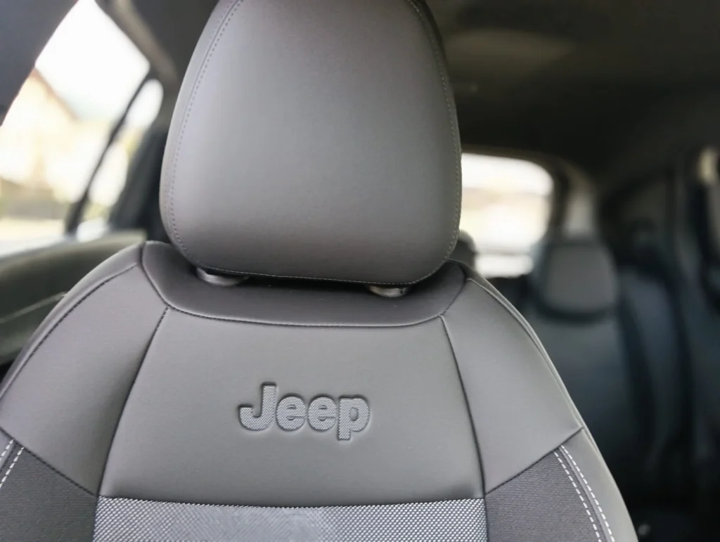 Jeep AVENGER usato MCMcecchinauto