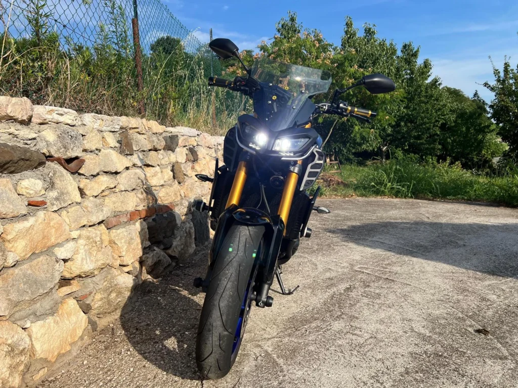 Yamaha MT09 usato MCMcecchinauto
