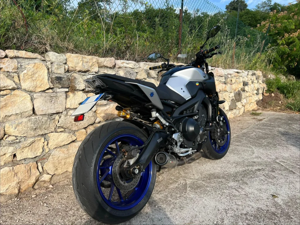 Yamaha MT09 usato MCMcecchinauto