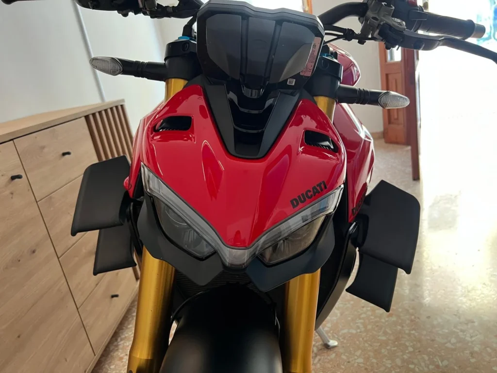 Ducati STREETFIGHTER V4S usato MCMcecchinauto