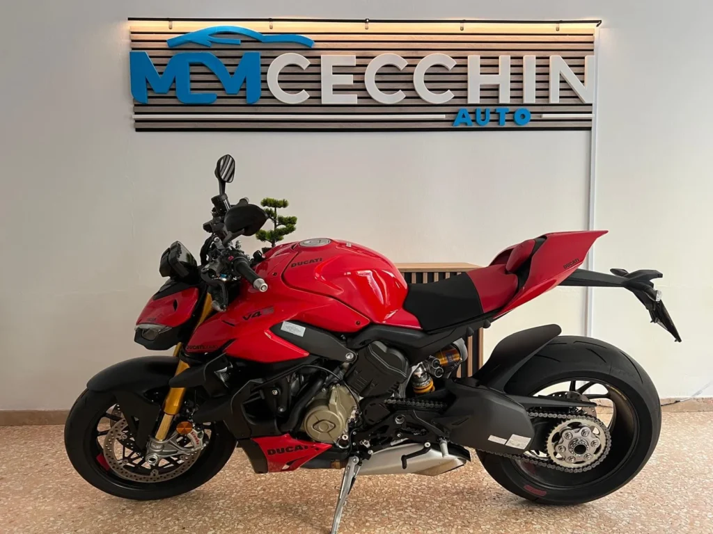 Ducati STREETFIGHTER V4S usato MCMcecchinauto