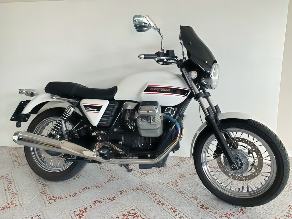 Moto Guzzi CLASSIC V7 usato MCMcecchinauto