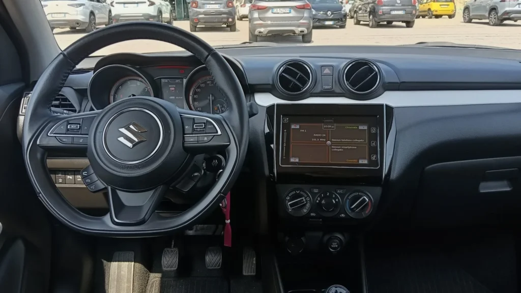 Suzuki Swift usato MCMcecchinauto
