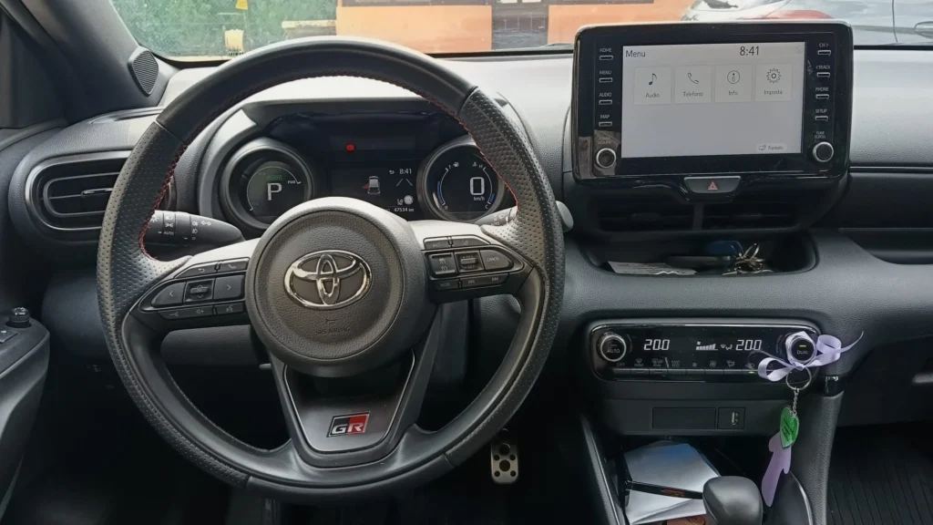 Toyota Yaris usato MCMcecchinauto