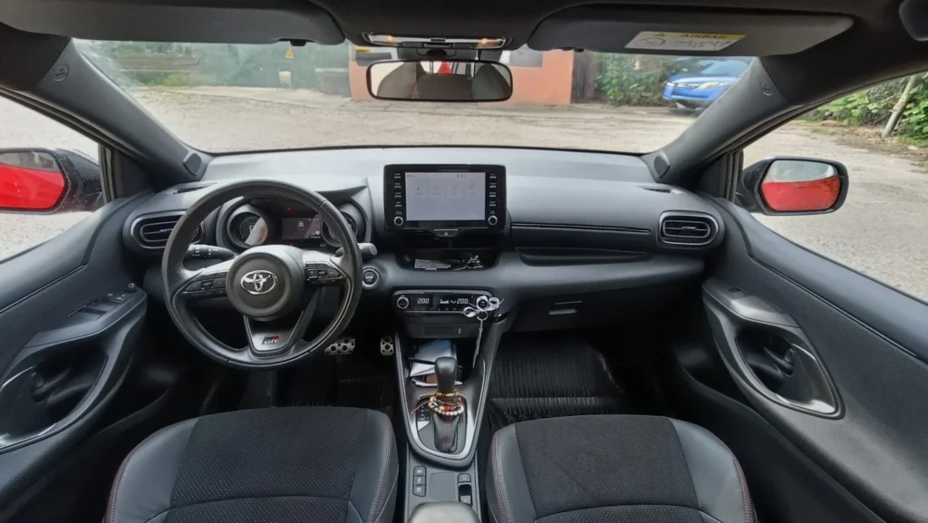 Toyota Yaris usato MCMcecchinauto