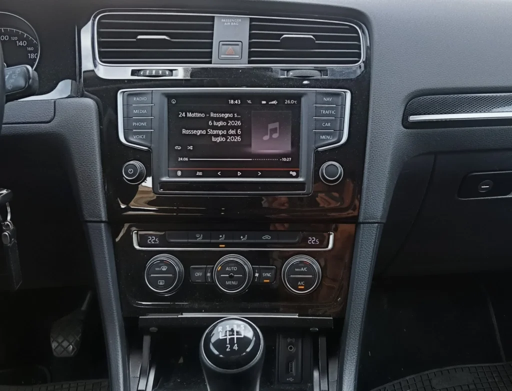 Volkswagen Golf usato MCMcecchinauto