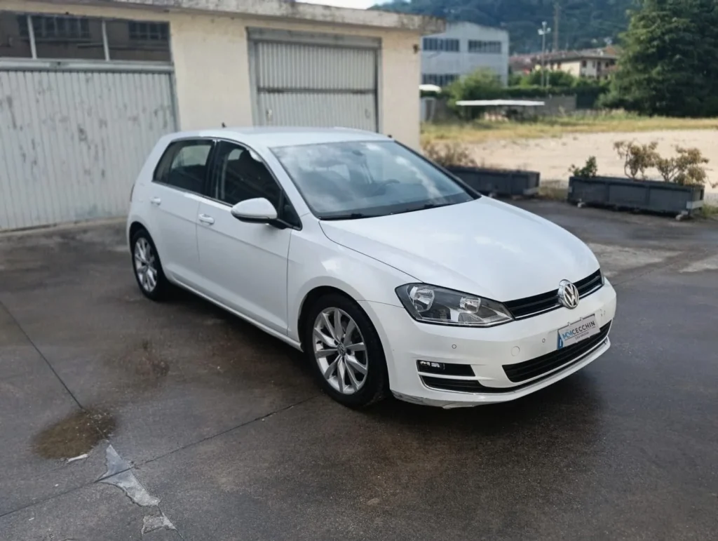 Volkswagen Golf usato MCMcecchinauto