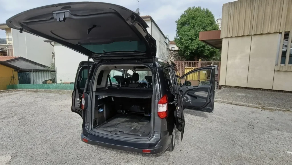 Ford TOURNEO COURIER usato MCMcecchinauto
