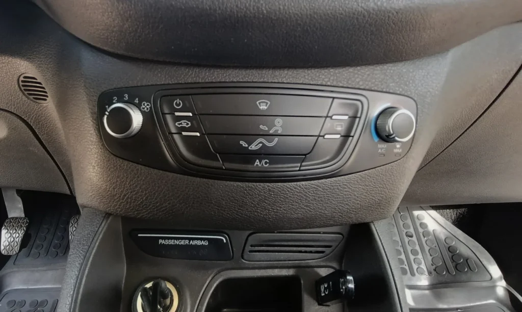 Ford TOURNEO COURIER usato MCMcecchinauto
