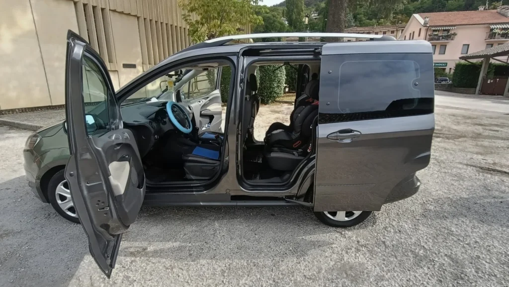 Ford TOURNEO COURIER usato MCMcecchinauto