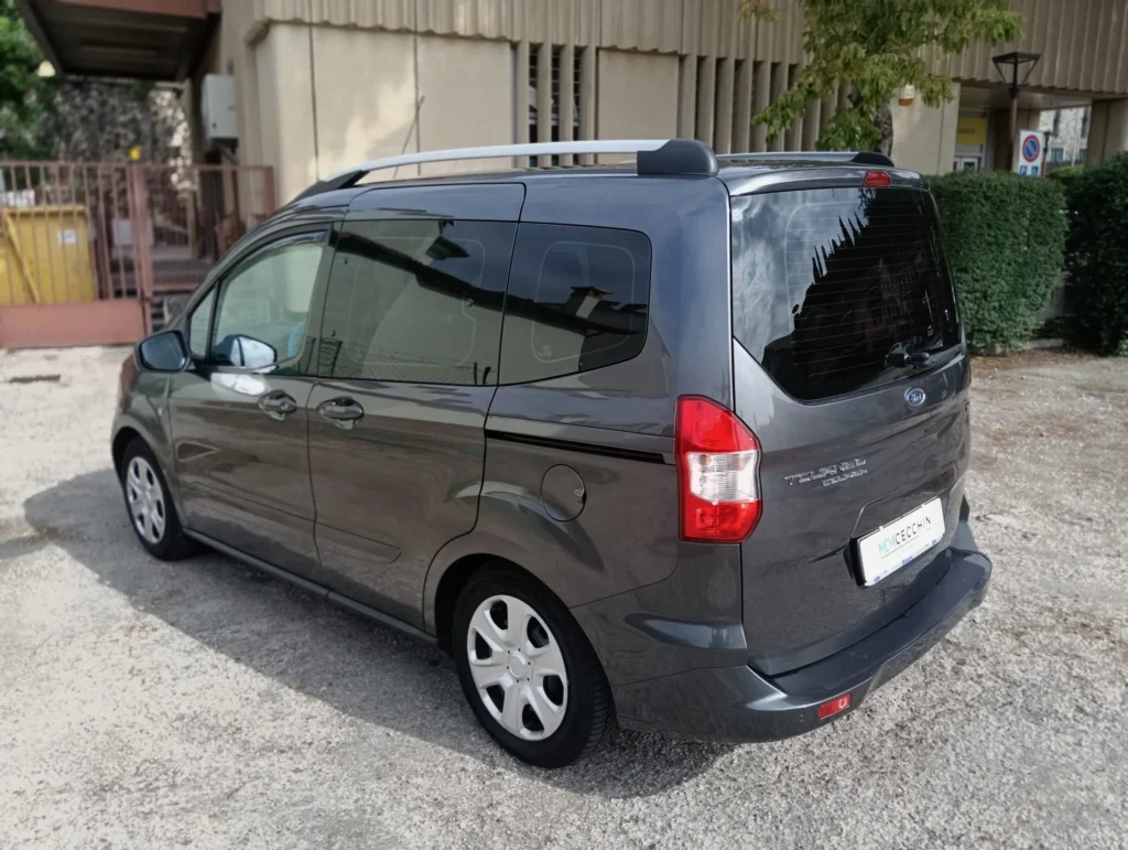 Ford TOURNEO COURIER usato MCMcecchinauto