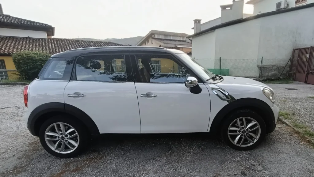 Mini COOPER COUNTRYMAN usato MCMcecchinauto