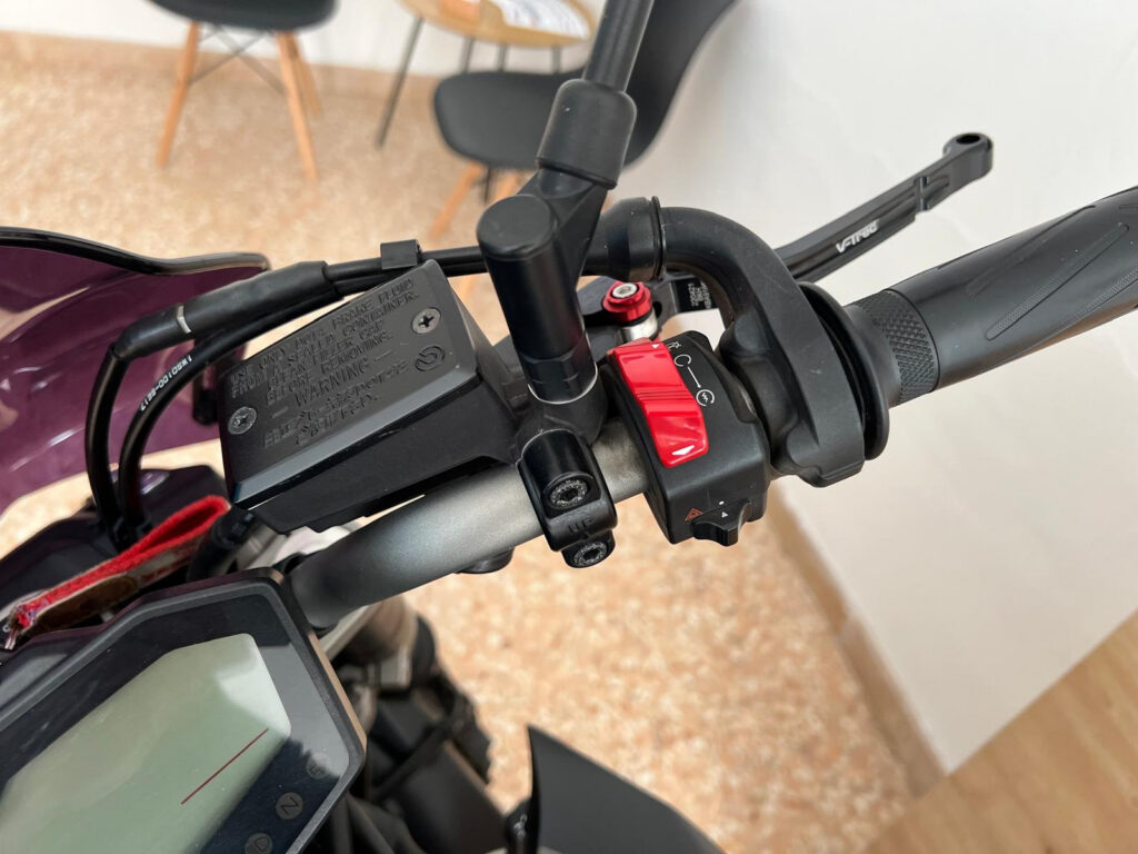 Yamaha MT 07 usato MCMcecchinauto