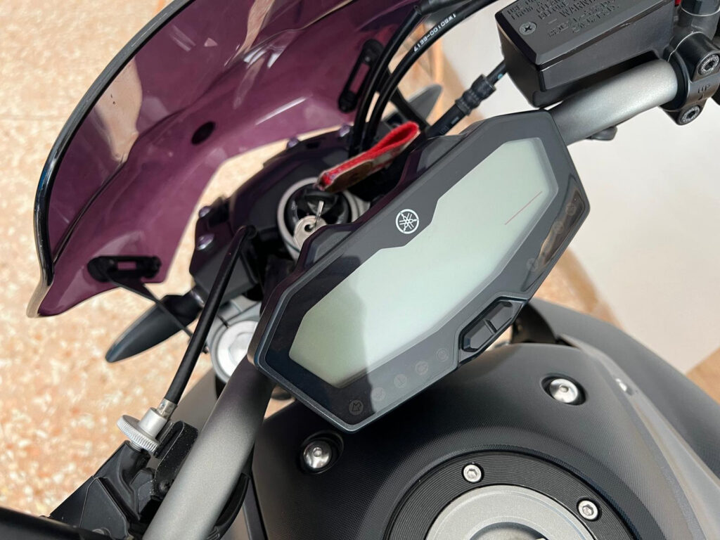 Yamaha MT 07 usato MCMcecchinauto