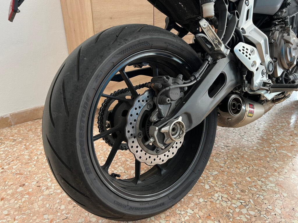 Yamaha MT 07 usato MCMcecchinauto