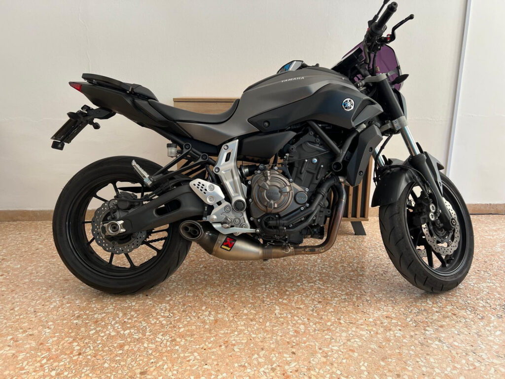 Yamaha MT 07 usato MCMcecchinauto